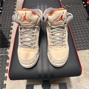 Jordan Sneakers in Cream and Orange